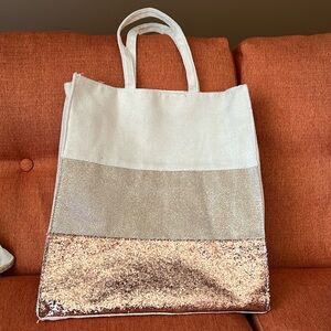 Clarins bagwith sequin